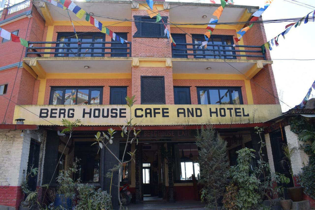 Berg House Cafe And Hotel Нагаркот Екстериор снимка