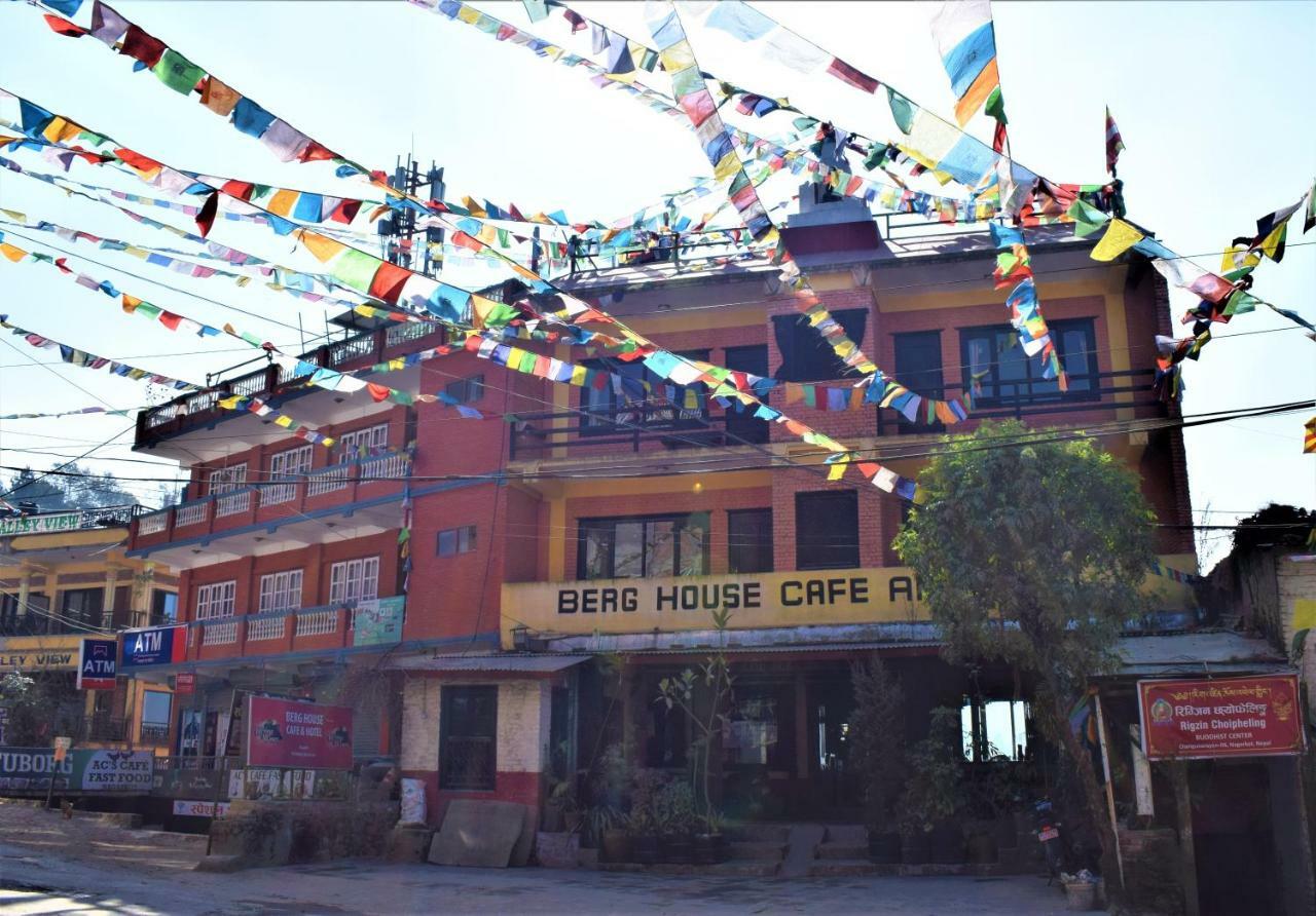 Berg House Cafe And Hotel Нагаркот Екстериор снимка