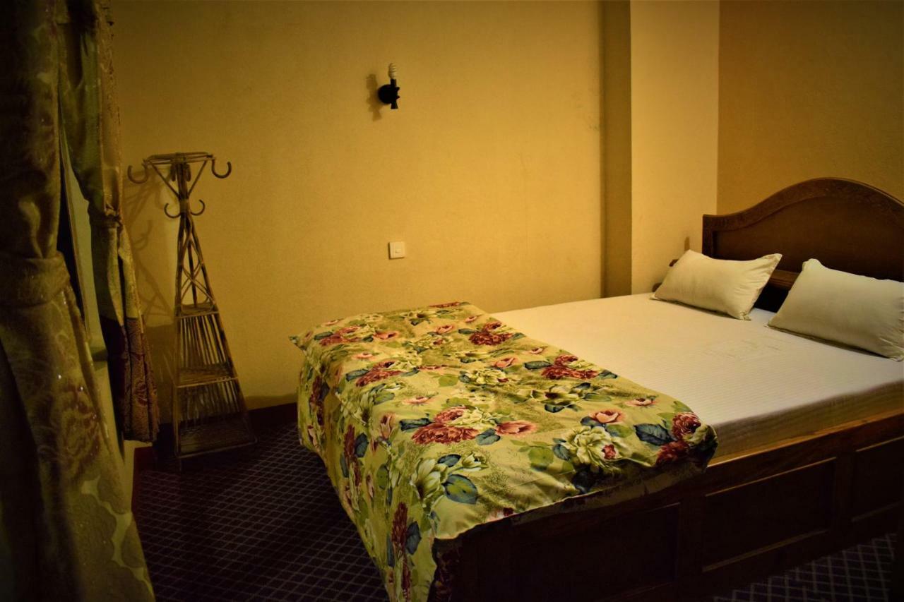 Berg House Cafe And Hotel Нагаркот Екстериор снимка